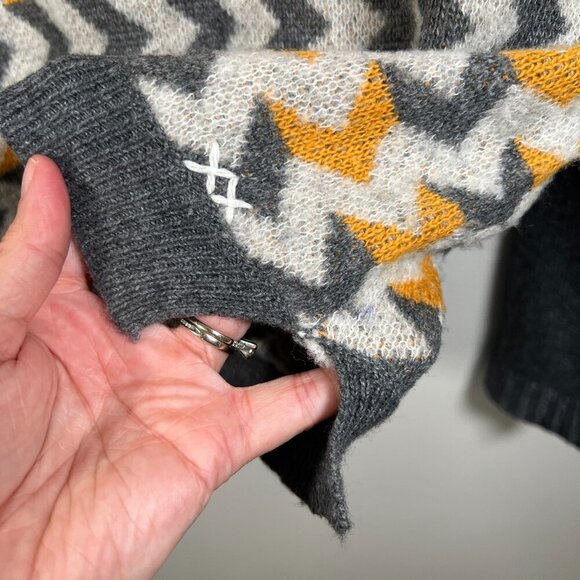Banjo & Matilda Chevron Fringe Sweater Size XS Wool Cashmere Cozy Fall Winter - Picture 9 of 11